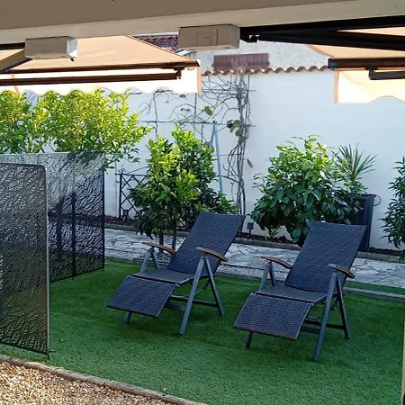 Petite Maison 2 Personnes, 3 Etoiles, 900m