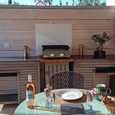 Vakantiehuis Petite Maison 2 Personnes, 3 Etoiles, 900m