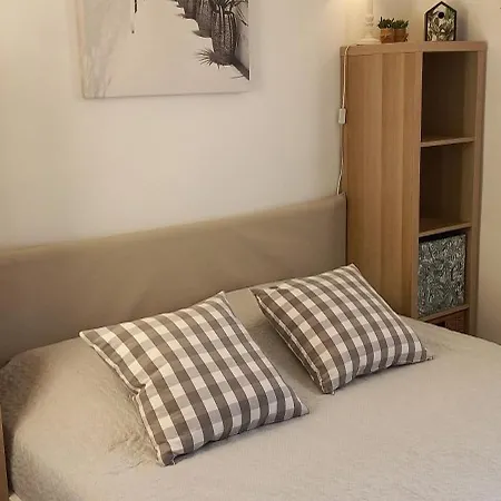 Petite Maison 2 Personnes, 3 étoiles, 900m * Six-Fours-les-Plages