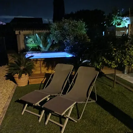 Petite Maison 2 Personnes, 3 Etoiles, 900m Six-Fours-les-Plages