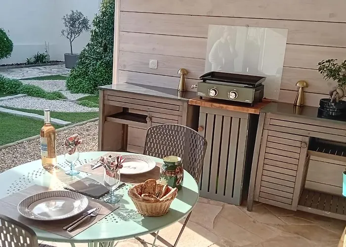 Petite Maison 2 Personnes, 3 Etoiles, 900m Six-Fours-les-Plages